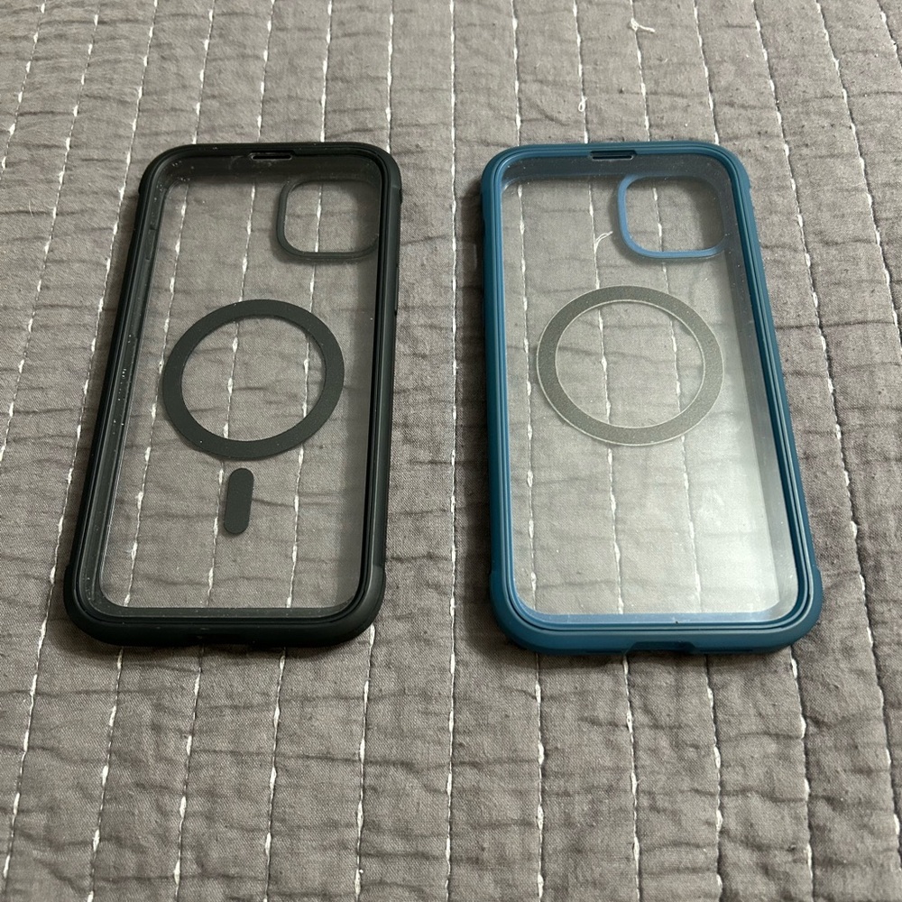 Apple IPhone 14 plus Case pair with camera cover